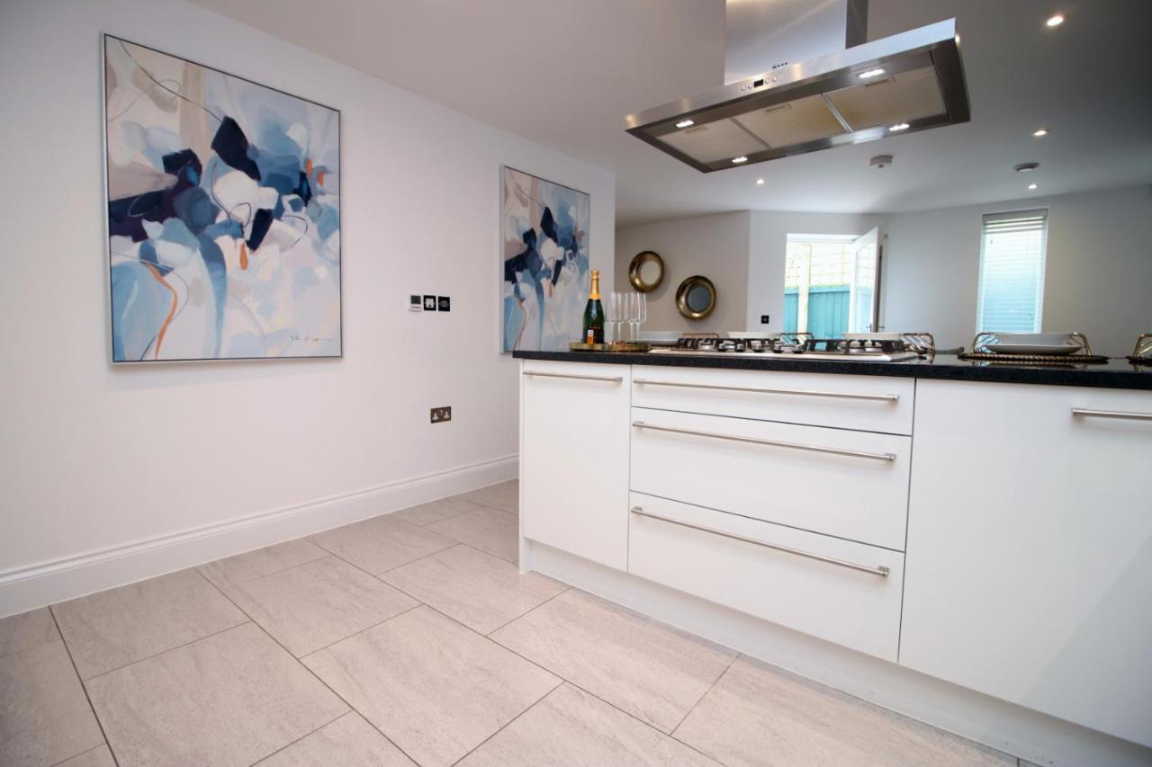 Bath Luxury City Centre 4 Bedroom Townhouse, Sleeps 8, Easy Parking, Private Courtyard Garden, By Empower Homes Exterior foto